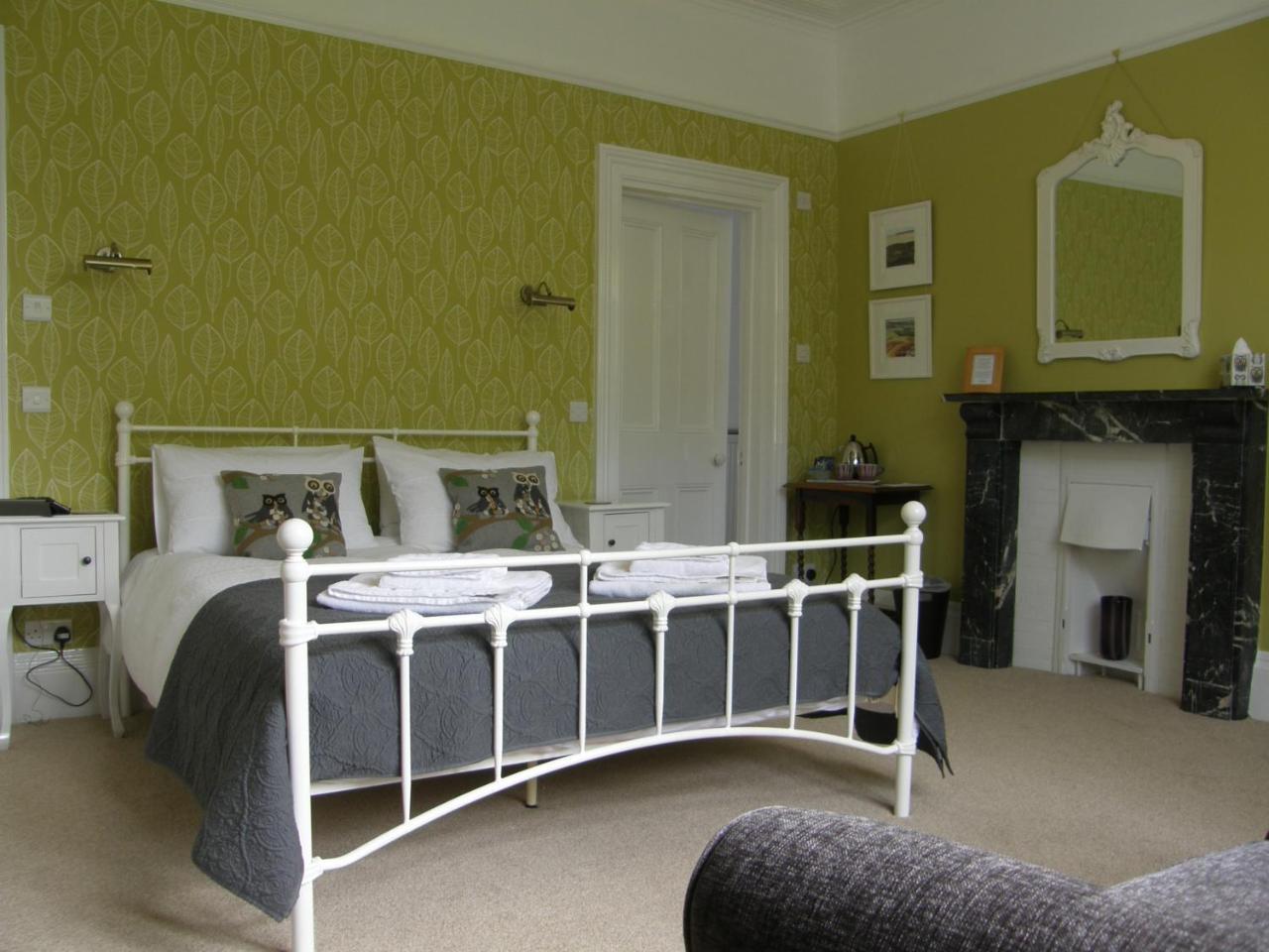 The Old Vicarage B & B Barnstaple Exterior photo
